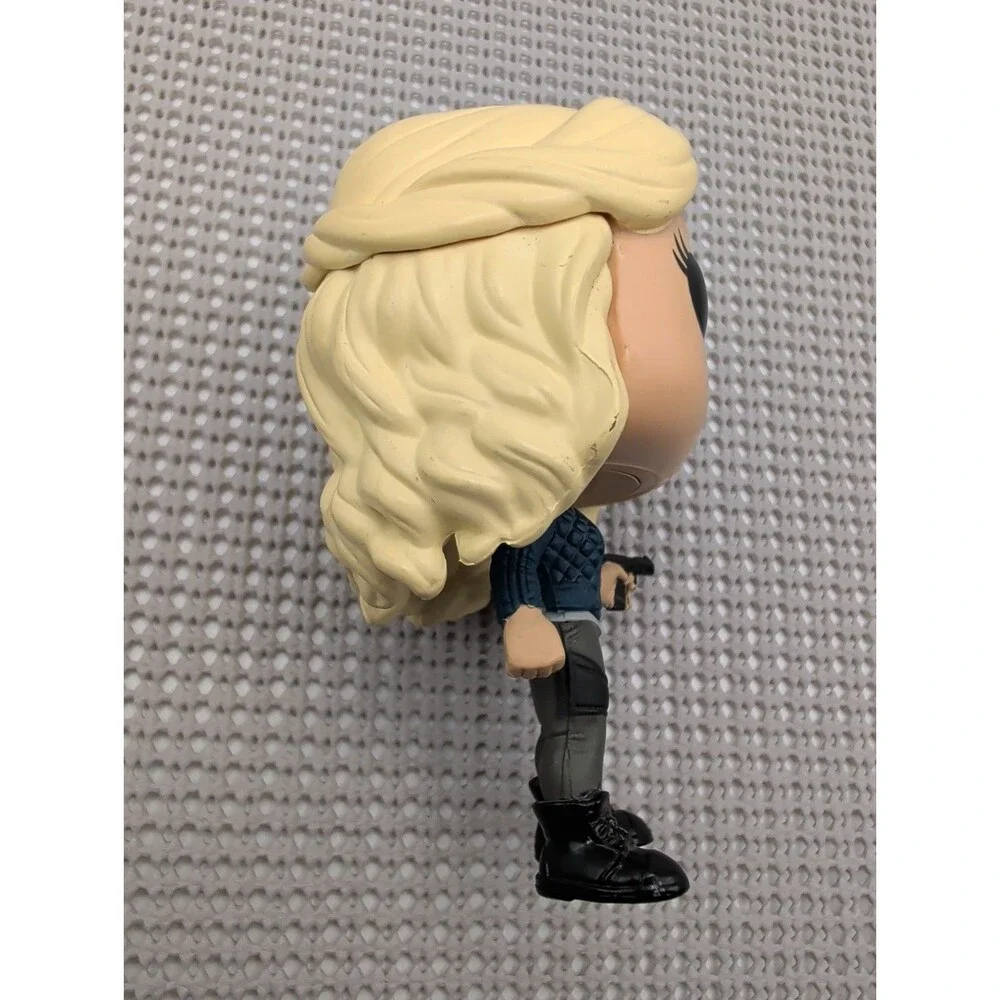 Funko POP Loose The 100 Life is a Fight 438 Clarke Vaulted Loose No Box
